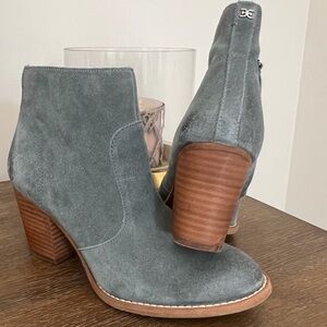 Sam Edelman Mari suede gray green Zip up Ankle boot bootie 8.5